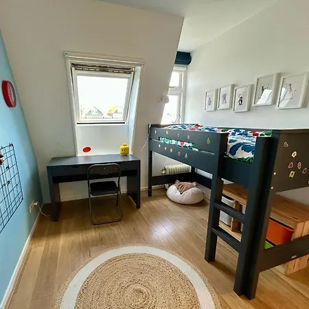 Дом отдыха Luxurious Family *