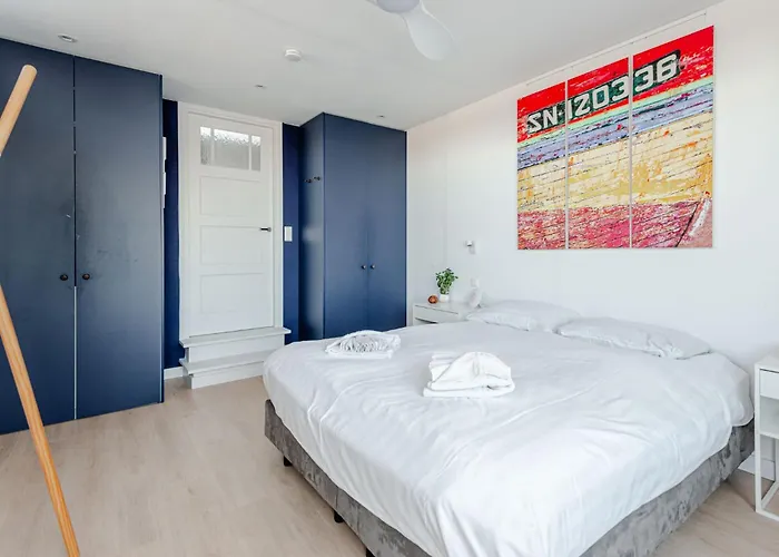 Luxurious Family アムステルフェーン